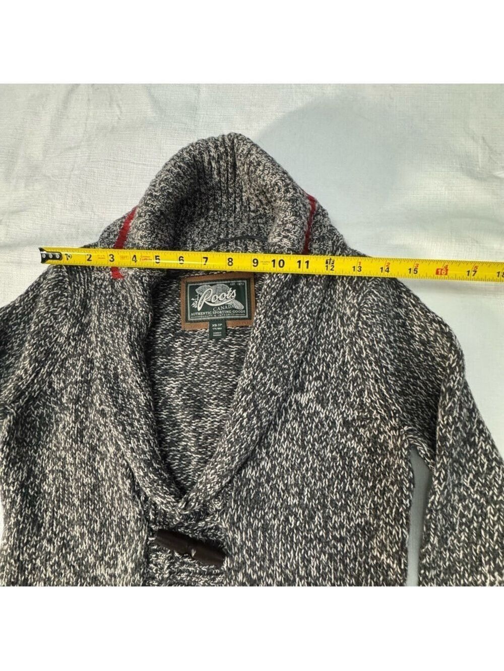 Roots long Cable knit Cardigan XS
Wool - Picture 8 of 15